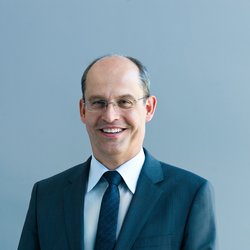 Dr. Zanner wird Kanzler der künftigen TUN