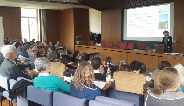 Keynote-Vortrag des Kompetenzzentrum Naturschutz und Energiewende zu Photovoltaik-Freiflächenanlagen und Biodiversität; Foto: S. Reichenwallner, ENERGIEregion Nürnberg e.V.