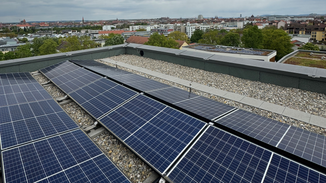 In der Rothenburger Straße in Nürnberg wurden von Seiten der wbg bereits mehrere Solar-Gründächer in Kombination installiert